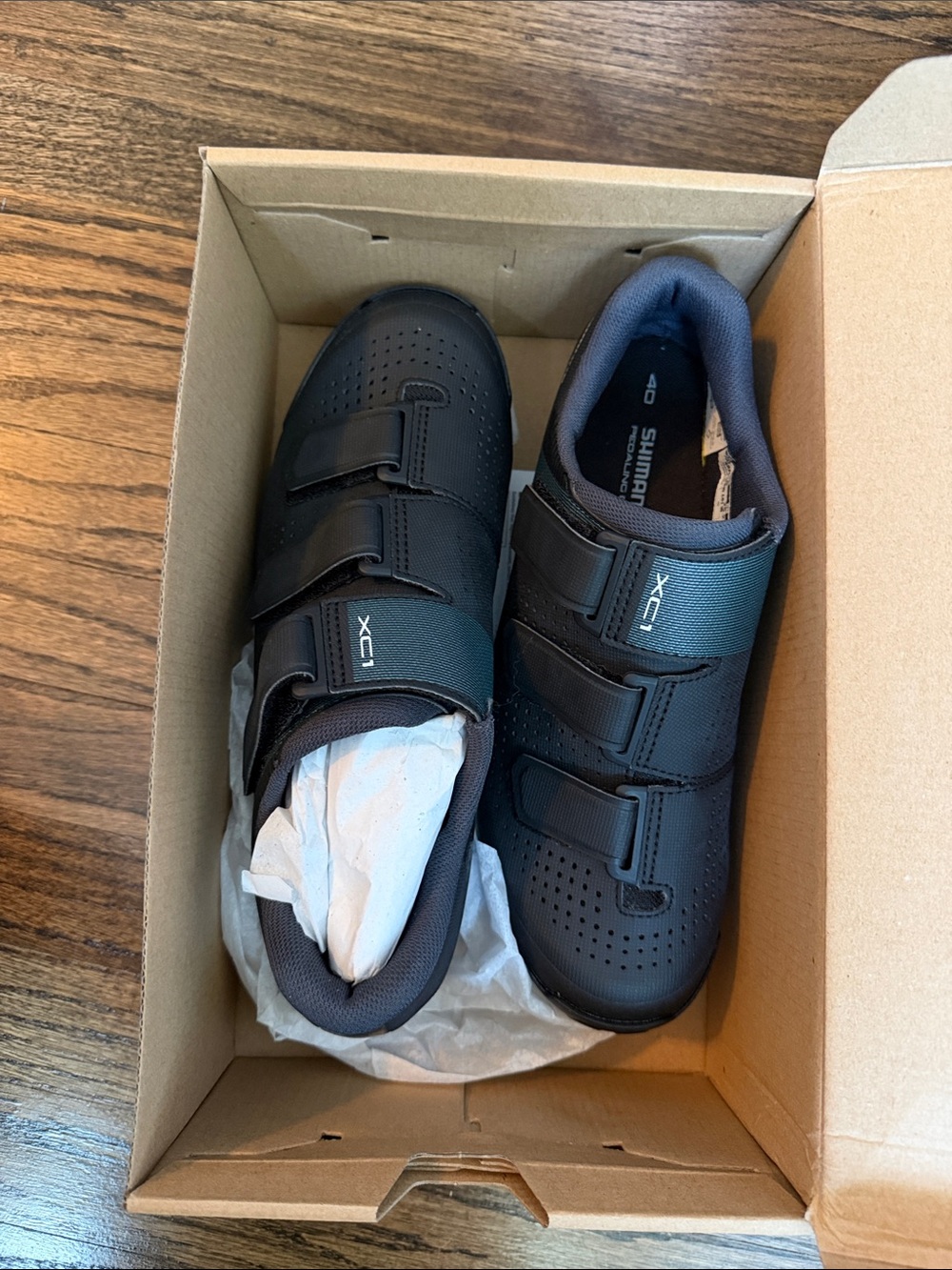 NIB Shimano XC1 black Mountain bike shoes Ladies size 8, 40EU. BLACK.